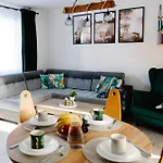 Апартаменты W Zaciszu Kamienica Krolewska