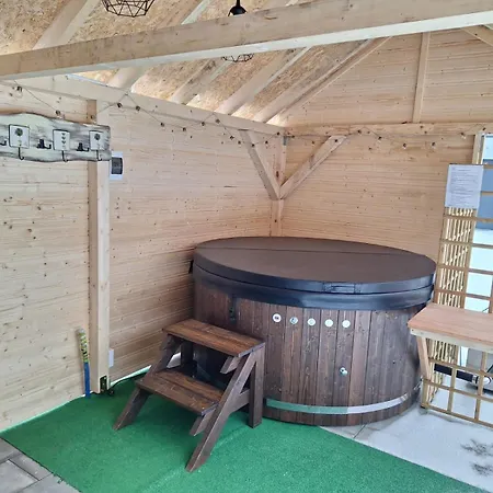 W Zaciszu * Kamienica Krolewska