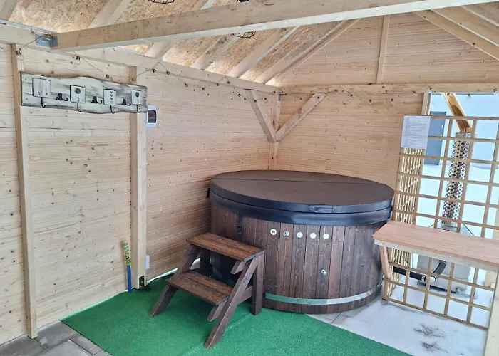 W Zaciszu * Kamienica Krolewska